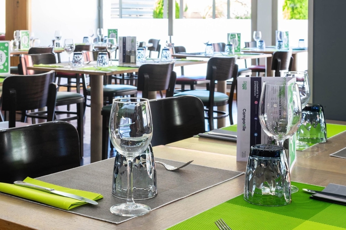 Imagen del bar/restaurante del Hotel Travelodge Madrid Alcalá de Henares. Foto 6