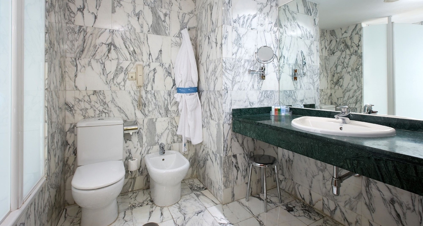 Imagen de la habitación del Hotel Travelodge Madrid Coslada Aeropuerto. Foto 5