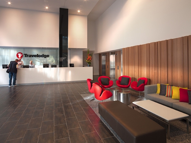 Imagen de los interiores del Hotel Travelodge Melbourne Docklands. Foto 11