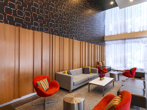 Imagen de los interiores del Hotel Travelodge Melbourne Docklands. Foto 13