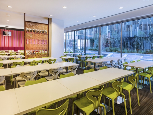 Imagen del bar/restaurante del Hotel Travelodge Melbourne Docklands. Foto 4