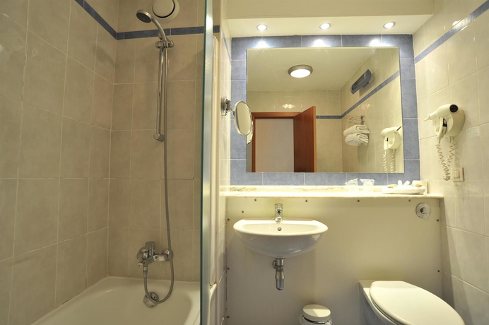 Imagen de la habitación del Hotel Travelodge Murcia. Foto 7