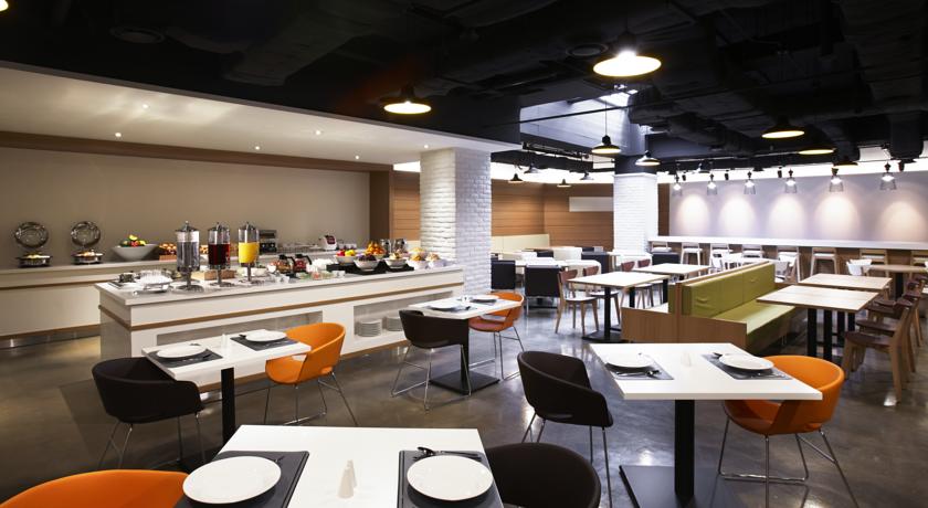 Imagen del bar/restaurante del Hotel Travelodge Myeongdong Euljiro. Foto 3