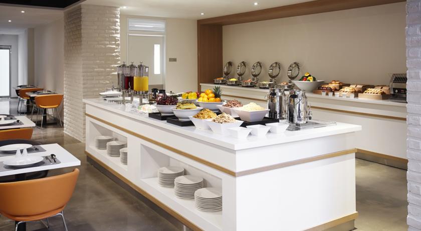 Imagen del bar/restaurante del Hotel Travelodge Myeongdong Euljiro. Foto 4