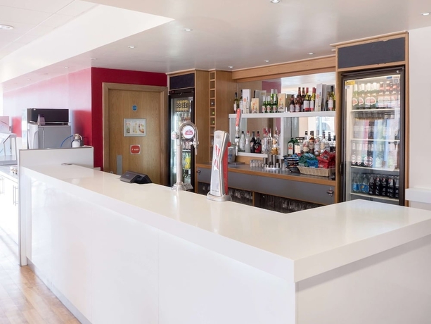 Imagen del bar/restaurante del Hotel Travelodge Newcastle Central. Foto 3
