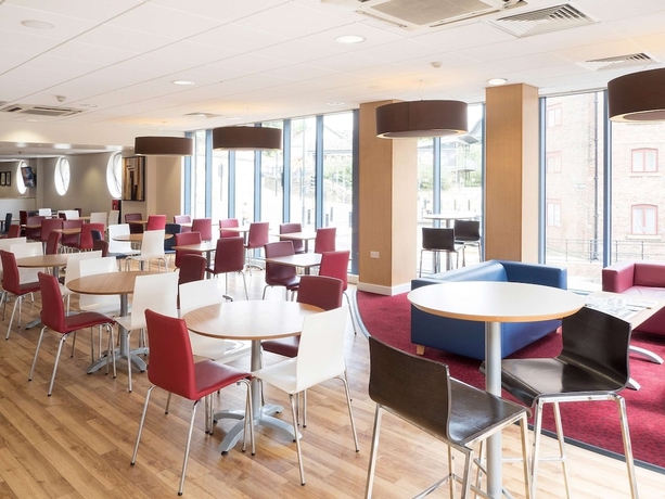 Imagen del bar/restaurante del Hotel Travelodge Newcastle Central. Foto 4