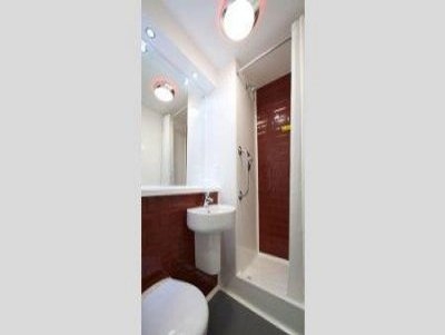 Imagen general del Hotel Travelodge Newcastle Under Lyme. Foto 2