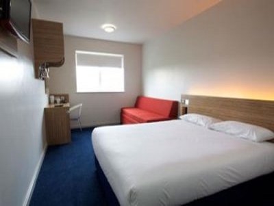 Imagen general del Hotel Travelodge Newcastle Under Lyme. Foto 4