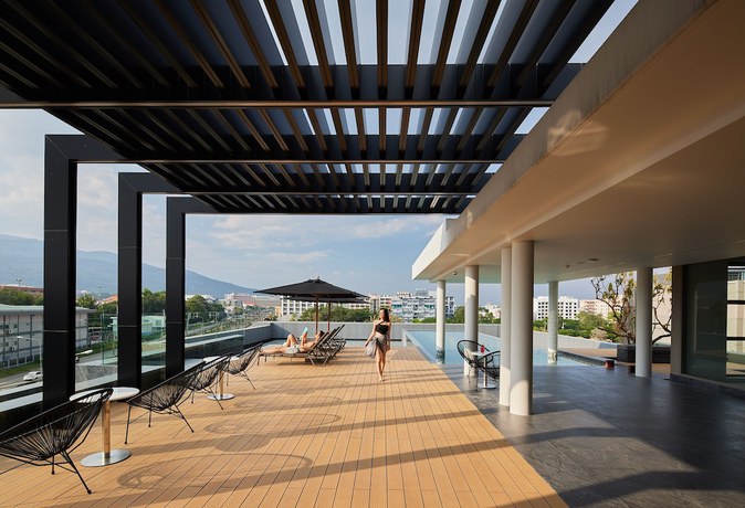 Imagen de la piscina del Hotel Travelodge Nimman. Foto 19