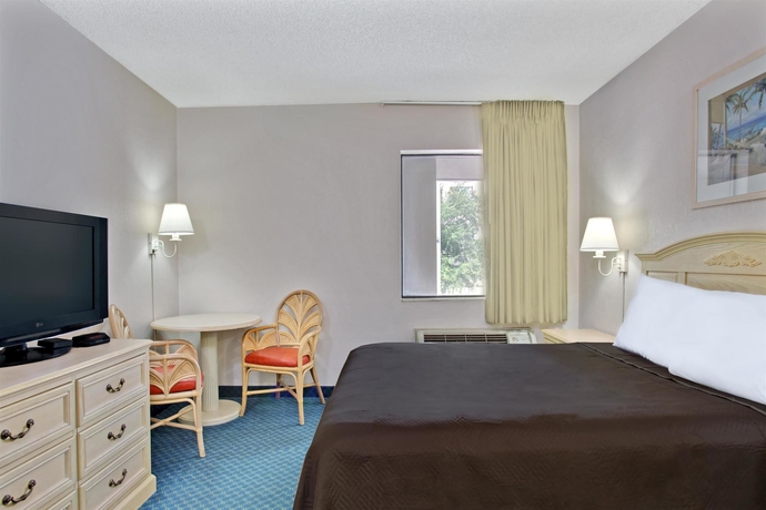 Imagen de la habitación del Hotel Travelodge Orlando Downtown Centroplex. Foto 7