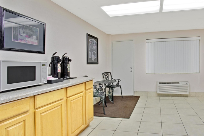 Imagen general del Hotel Travelodge Orlando Downtown Centroplex. Foto 2