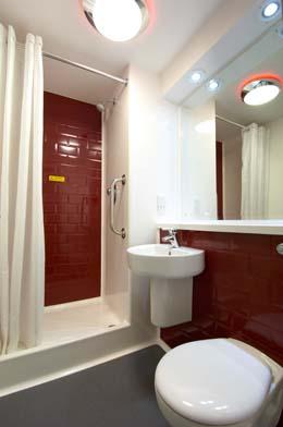 Imagen de la habitación del Hotel Travelodge Stratford Upon Avon. Foto 3