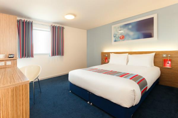 Imagen de la habitación del Hotel Travelodge Stratford Upon Avon. Foto 4