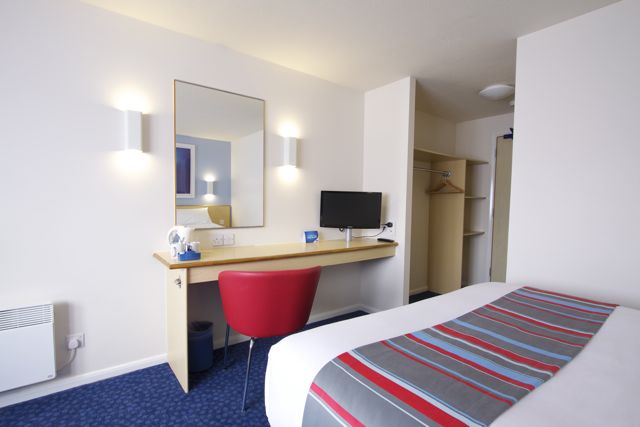 Imagen de la habitación del Hotel Travelodge Stratford Upon Avon. Foto 5