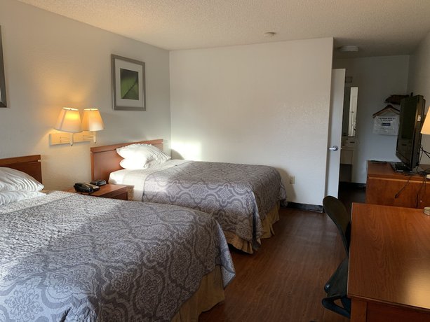 Imagen de la habitación del Hotel Travelodge Suites By Wyndham Macclenny/i-10. Foto 10