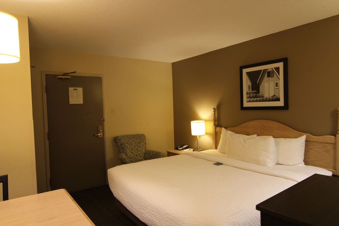 Imagen de la habitación del Hotel Travelodge Suites By Wyndham Moncton. Foto 12