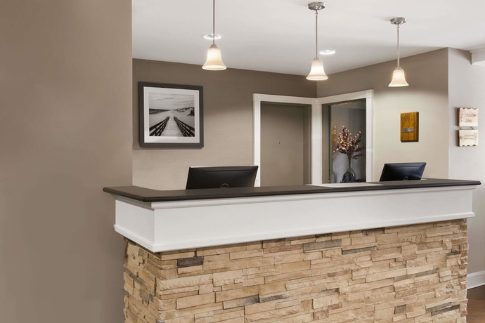 Imagen de los interiores del Hotel Travelodge Suites By Wyndham Saint John. Foto 17