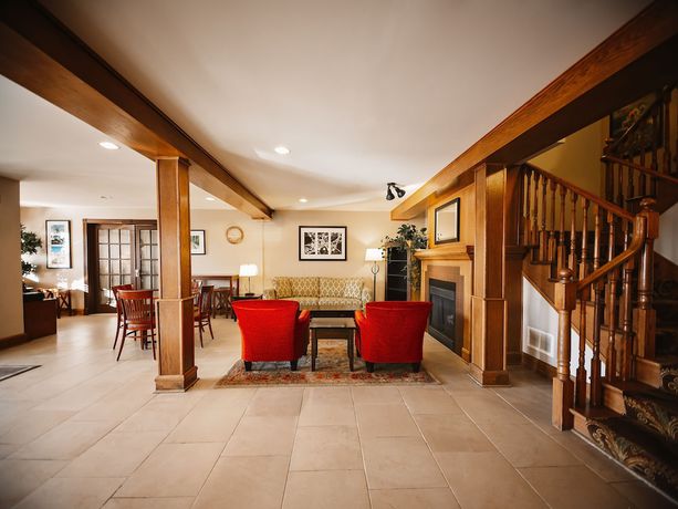 Imagen de los interiores del Hotel Travelodge Suites by Wyndham Regina / Eastgate Bay. Foto 14