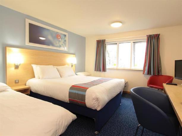 Imagen de la habitación del Hotel Travelodge Swansea Central. Foto 3