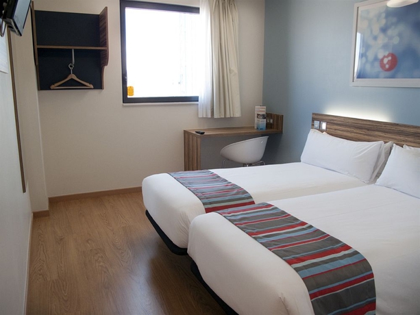 Imagen de la habitación del Hotel Travelodge Valencia Aeropuerto. Foto 8