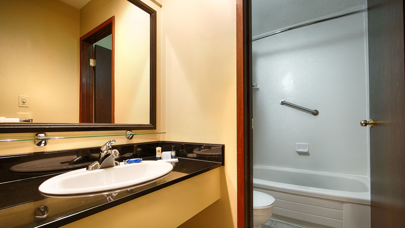 Imagen de la habitación del Hotel Travelodge by Wyndham Abbotsford Bakerview. Foto 11