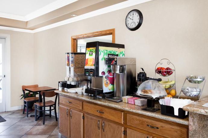 Imagen de los interiores del Hotel Travelodge by Wyndham Barstow. Foto 7