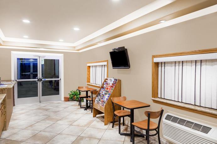 Imagen de los interiores del Hotel Travelodge by Wyndham Barstow. Foto 8