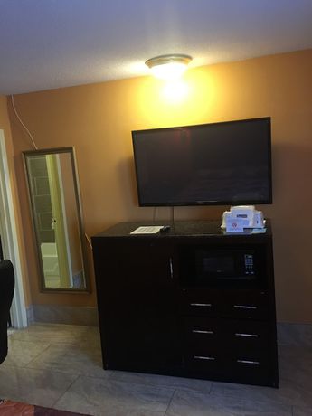Imagen de la habitación del Hotel Travelodge by Wyndham Bay Shore Long Island. Foto 5