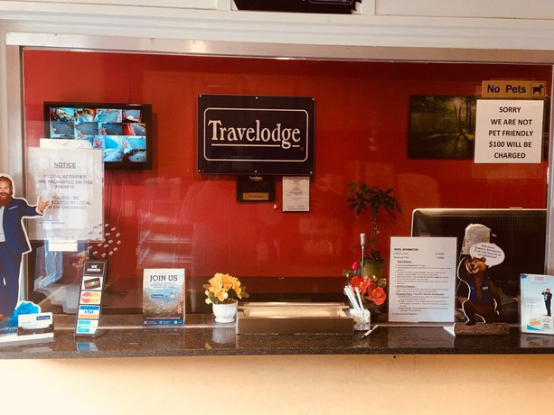 Imagen de los interiores del Hotel Travelodge by Wyndham Bay Shore Long Island. Foto 20