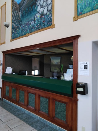 Imagen de los interiores del Hotel Travelodge by Wyndham Bishop. Foto 16