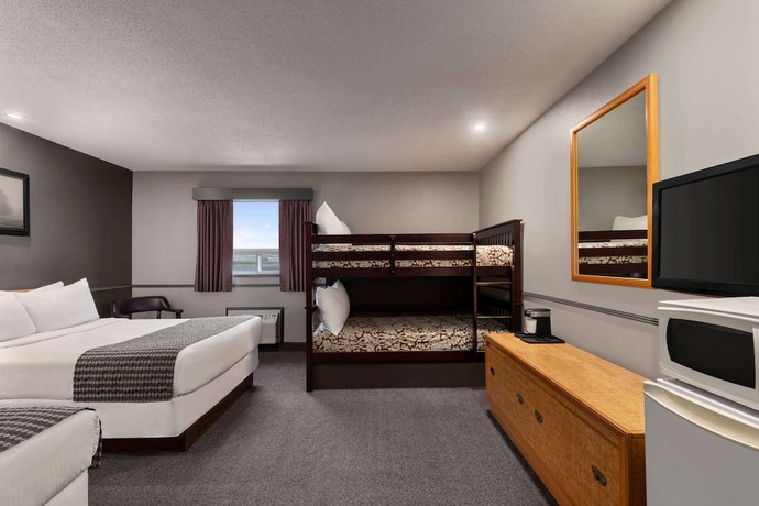 Imagen de la habitación del Hotel Travelodge by Wyndham Brandon. Foto 9