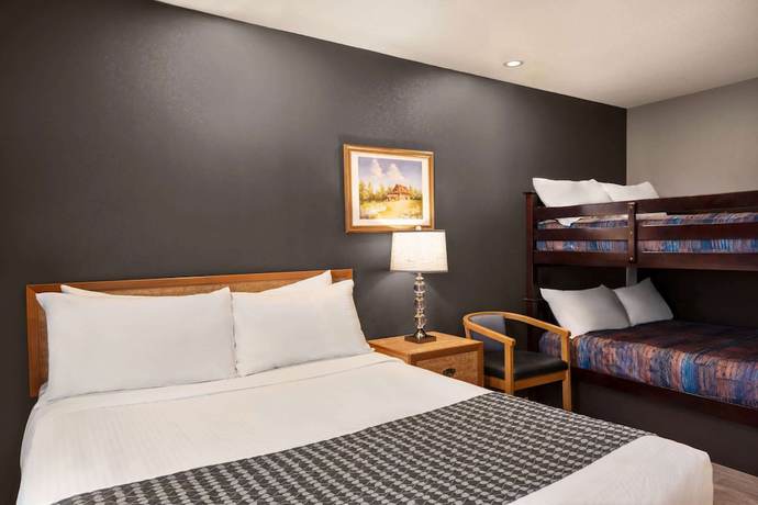 Imagen de la habitación del Hotel Travelodge by Wyndham Brandon. Foto 12