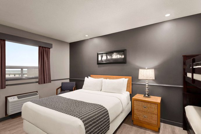 Imagen de la habitación del Hotel Travelodge by Wyndham Brandon. Foto 14