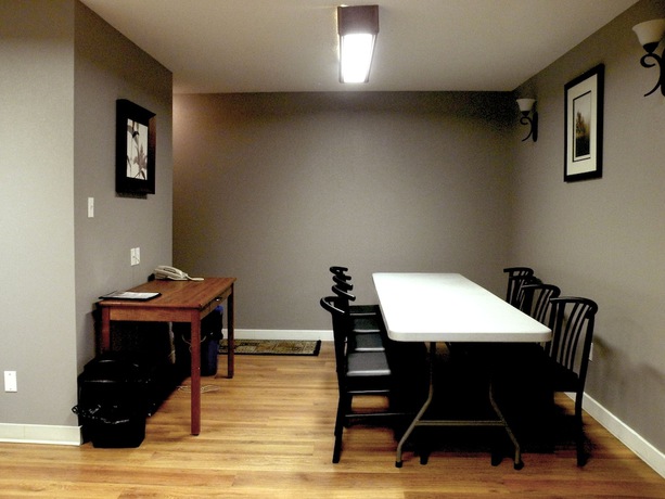 Imagen de la habitación del Hotel Travelodge by Wyndham Brandon. Foto 15