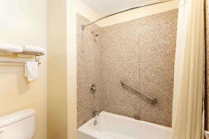 Imagen de la habitación del Hotel Travelodge by Wyndham Brea. Foto 9
