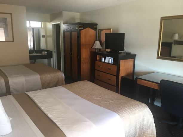 Imagen de la habitación del Hotel Travelodge by Wyndham Buena Park. Foto 6