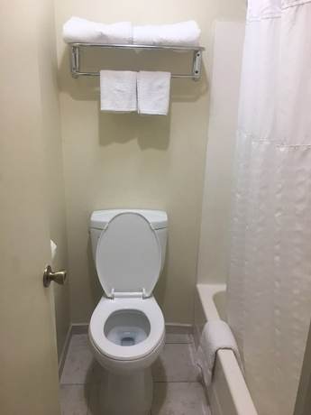 Imagen de la habitación del Hotel Travelodge by Wyndham Buena Park. Foto 11