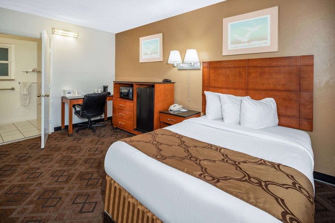 Imagen de la habitación del Hotel Travelodge by Wyndham Burbank-Glendale. Foto 10