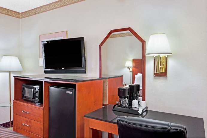 Imagen de la habitación del Hotel Travelodge by Wyndham Burbank-Glendale. Foto 12
