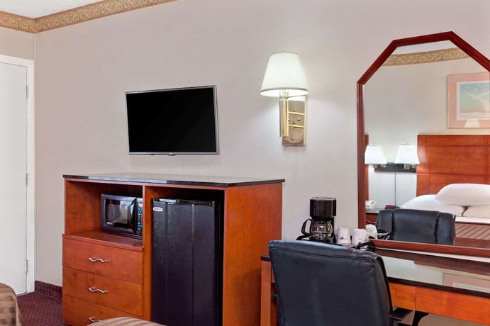 Imagen de la habitación del Hotel Travelodge by Wyndham Burbank-Glendale. Foto 15