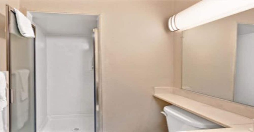 Imagen de la habitación del Hotel Travelodge by Wyndham Burbank-Glendale. Foto 18