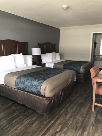 Imagen de la habitación del Hotel Travelodge by Wyndham Canton/Livonia Area, MI. Foto 11