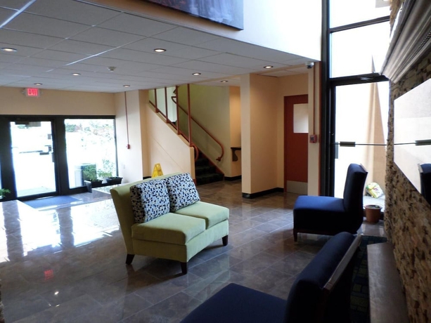 Imagen de los interiores del Hotel Travelodge by Wyndham Cleveland Lakewood. Foto 15