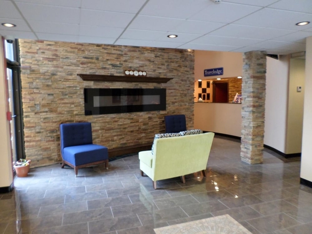 Imagen de los interiores del Hotel Travelodge by Wyndham Cleveland Lakewood. Foto 18