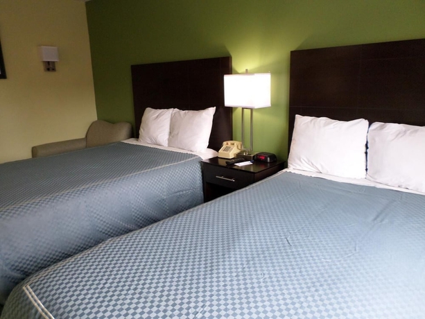 Imagen de la habitación del Hotel Travelodge by Wyndham Cleveland Lakewood. Foto 10