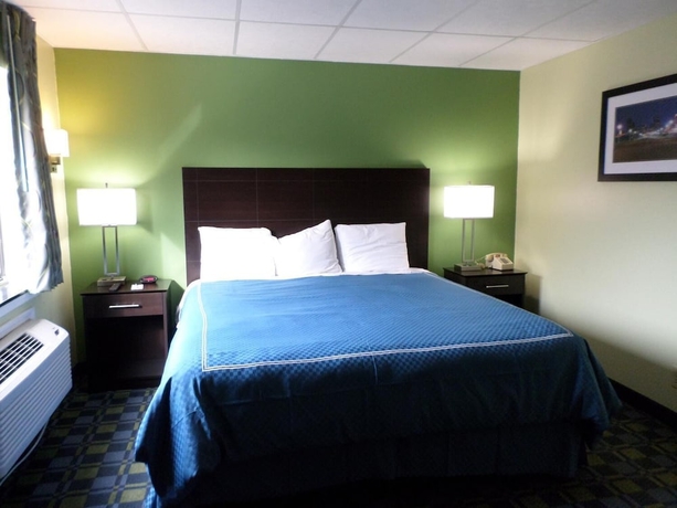 Imagen de la habitación del Hotel Travelodge by Wyndham Cleveland Lakewood. Foto 13