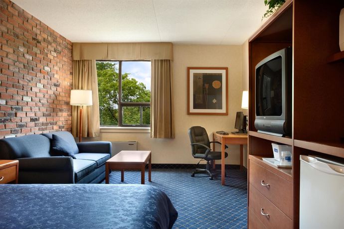 Imagen de la habitación del Hotel Travelodge by Wyndham Downtown Barrie. Foto 8