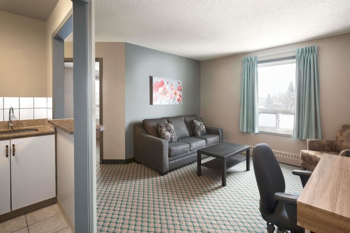 Imagen de la habitación del Hotel Travelodge by Wyndham Edmonton Airport. Foto 11