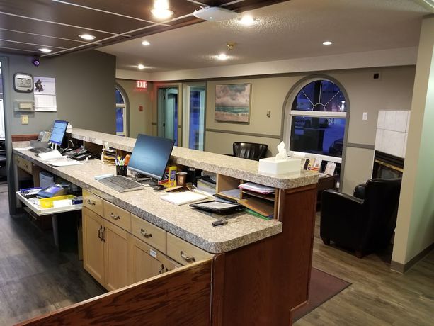 Imagen de los interiores del Hotel Travelodge by Wyndham Edmonton Airport. Foto 20