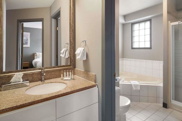 Imagen de la habitación del Hotel Travelodge by Wyndham Edmonton Airport. Foto 15